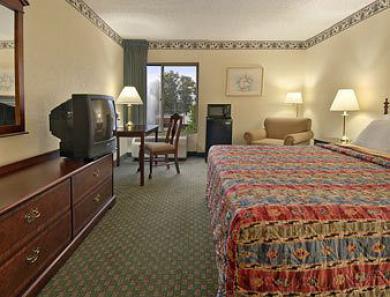 Days Inn By Wyndham Newport News City Center Oyster Point Pokój zdjęcie